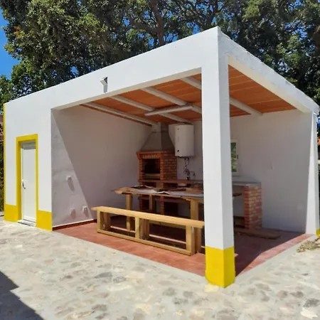 Eco-country-cottage בית נופש *